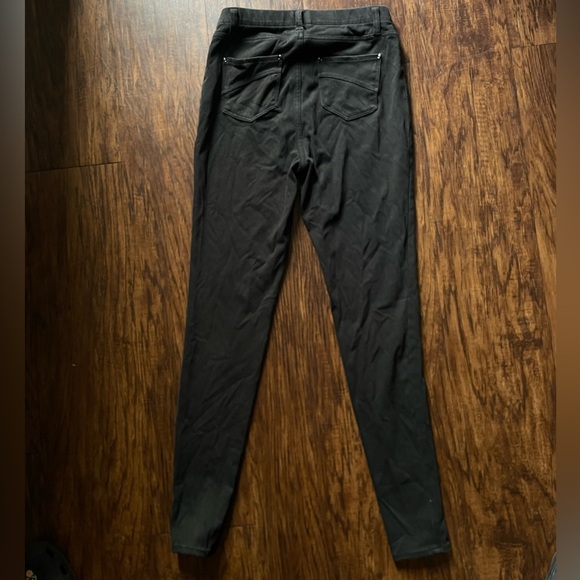 Time and Tru Women's Black Knit Jeggings - Picture 4 of 8